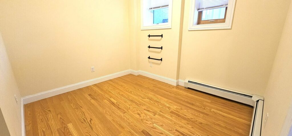 FURNISHED PRIVATE BEDROOM IN FOUR BEDROOM APARTMENT- Close to UVM Campus