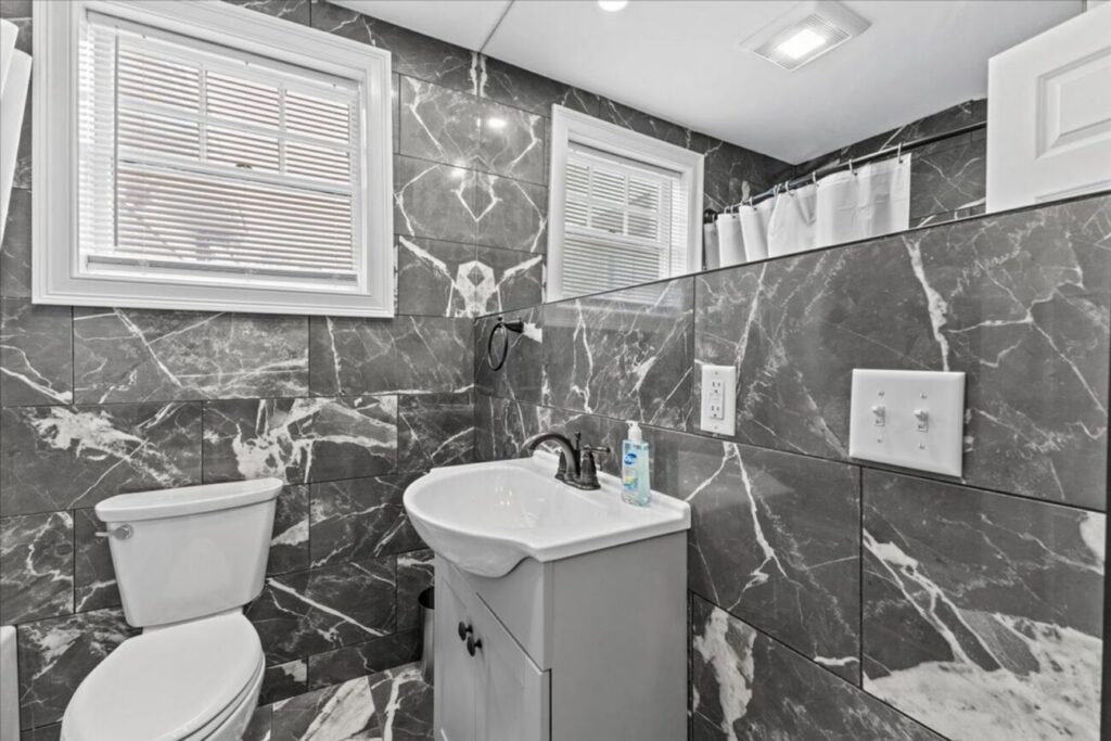 Private Room for Rent in Four Bedroom Apartment – Close to UVM Center – Available January 1, 2027!