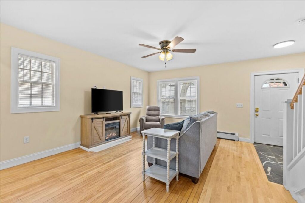 Four Bedroom Apartment next to UVM Center – Available February 1st, 2027!