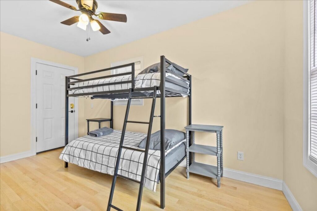 Four Bedroom Apartment next to UVM Center – Available February 1st, 2027!