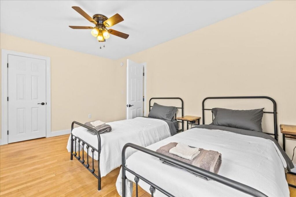 Four Bedroom Apartment next to UVM Center – Available February 1st, 2027!
