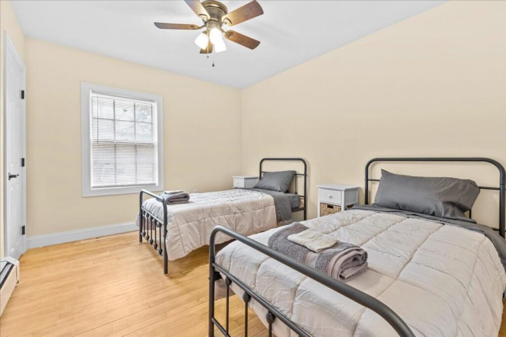 Four Bedroom Apartment next to UVM Center – Available February 1st, 2027!