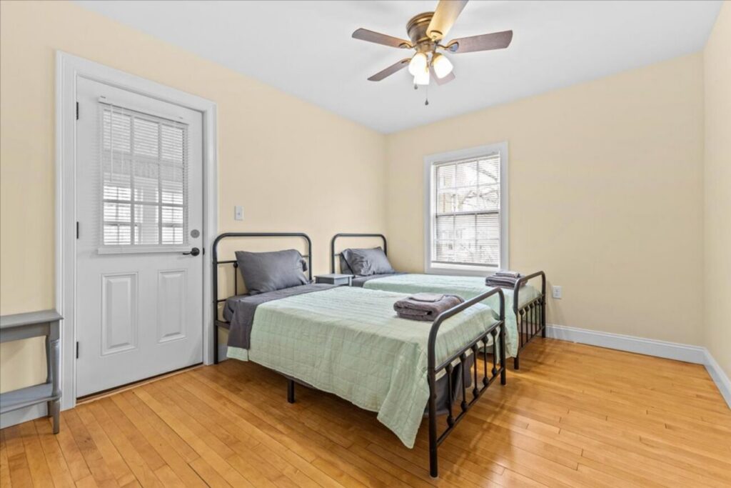 Four Bedroom Apartment next to UVM Center – Available February 1st, 2027!
