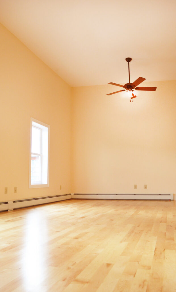 UNDERGRADUATE STUDENT PRIVATE ROOM FOR RENT IN 4BD APT – AVAILABLE NOW – Burlington, VT