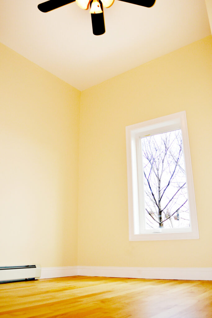 UNDERGRADUATE STUDENT PRIVATE ROOM FOR RENT IN 4BD APT – AVAILABLE NOW – Burlington, VT