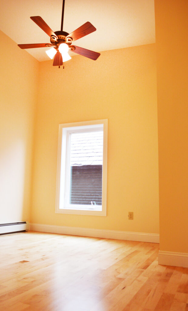 UNDERGRADUATE STUDENT PRIVATE ROOM FOR RENT IN 4BD APT – AVAILABLE NOW – Burlington, VT