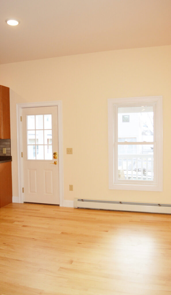 UNDERGRADUATE STUDENT PRIVATE ROOM FOR RENT IN 4BD APT – AVAILABLE NOW – Burlington, VT