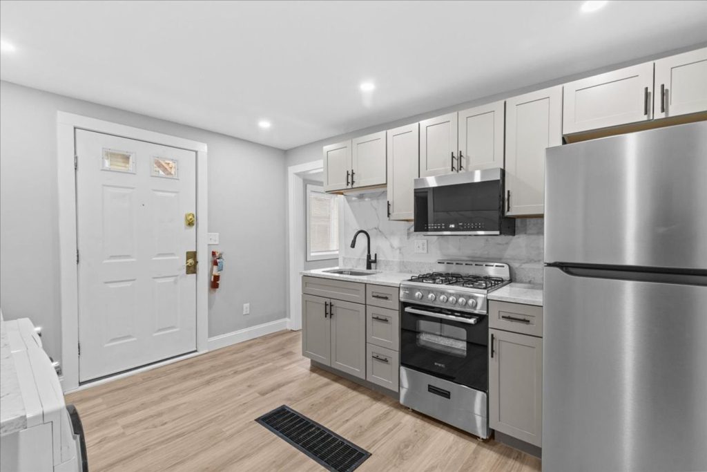 AVAILABLE September 1st, 2026 – Newly Renovated 3 BR Apartment Near UVM Campus & Downtown Burlington