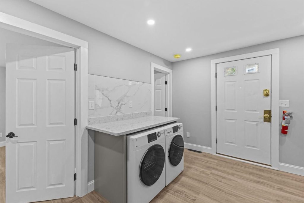 AVAILABLE September 1st, 2026 – Newly Renovated 3 BR Apartment Near UVM Campus & Downtown Burlington