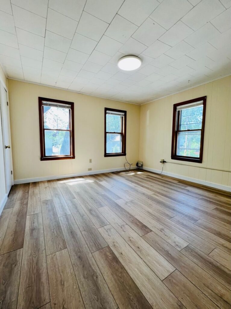 4 Bedroom, with Laundry – 50 Howard St – September 1st, 2026 Burlington VT