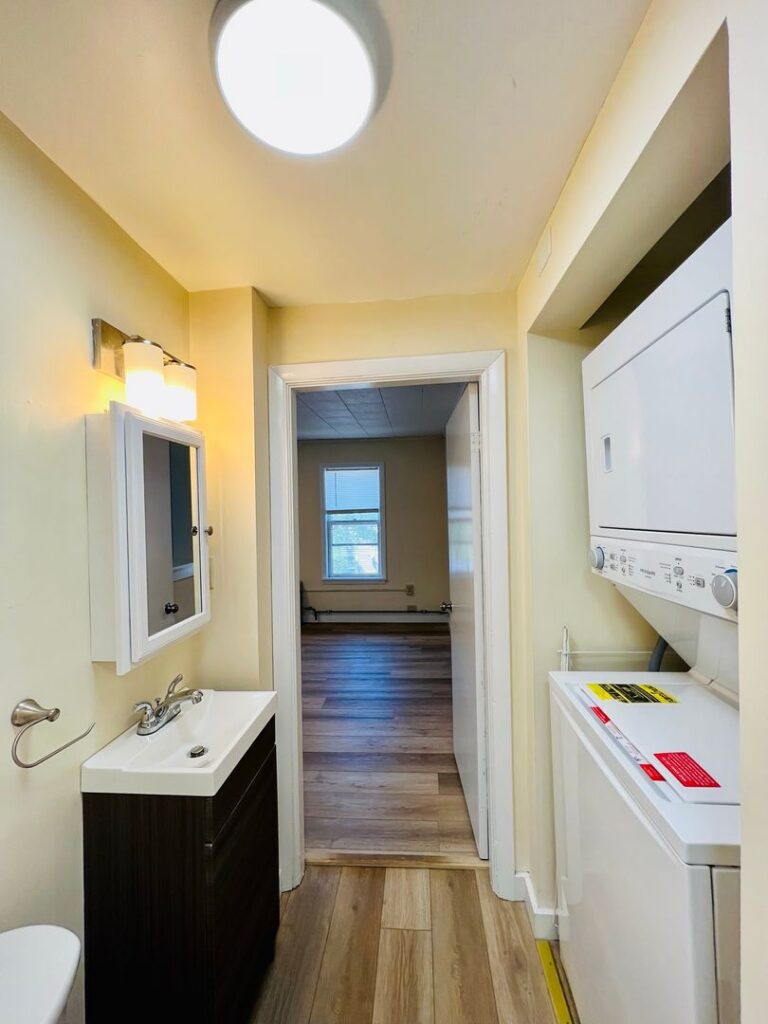 4 Bedroom, with Laundry – 50 Howard St – September 1st, 2026 Burlington VT