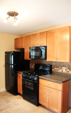 252 North St #4 – GREAT 4BR DOWNTOWN! AVAILABLE September 1, 2026
