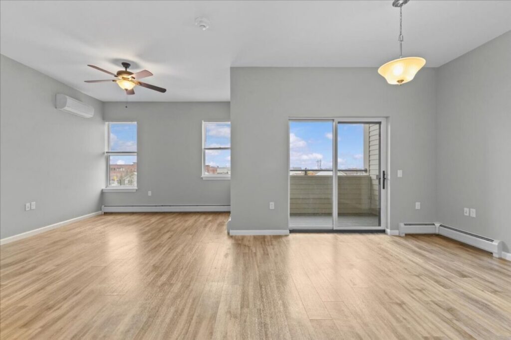 Spacious 2-Bedroom, 2 Bath Apartment at 32 Cottonwood Drive, Apt #213– Williston, VT!