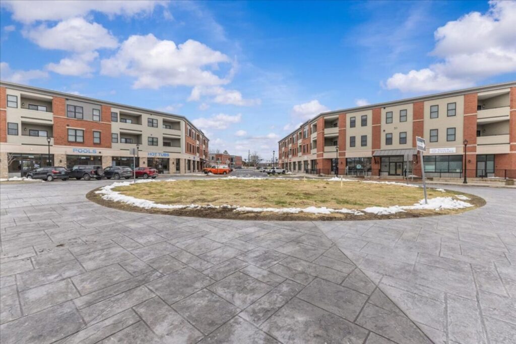 Spacious 2-Bedroom, 2 Bath Apartment at 32 Cottonwood Drive, Apt #213– Williston, VT!