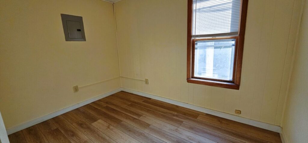 PRIVATE ROOM FOR RENT IN A FOUR BEDROOM APARTMENT Available for Immediate Move-in!