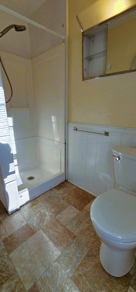 PRIVATE ROOM FOR RENT IN A FOUR BEDROOM APARTMENT Available for Immediate Move-in!