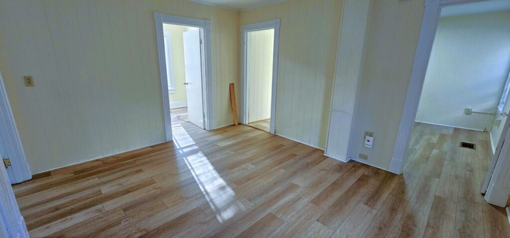 PRIVATE ROOM FOR RENT IN A FOUR BEDROOM APARTMENT Available for Immediate Move-in!