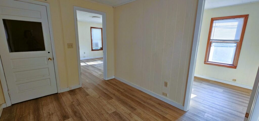PRIVATE ROOM FOR RENT IN A FOUR BEDROOM APARTMENT Available for Immediate Move-in!