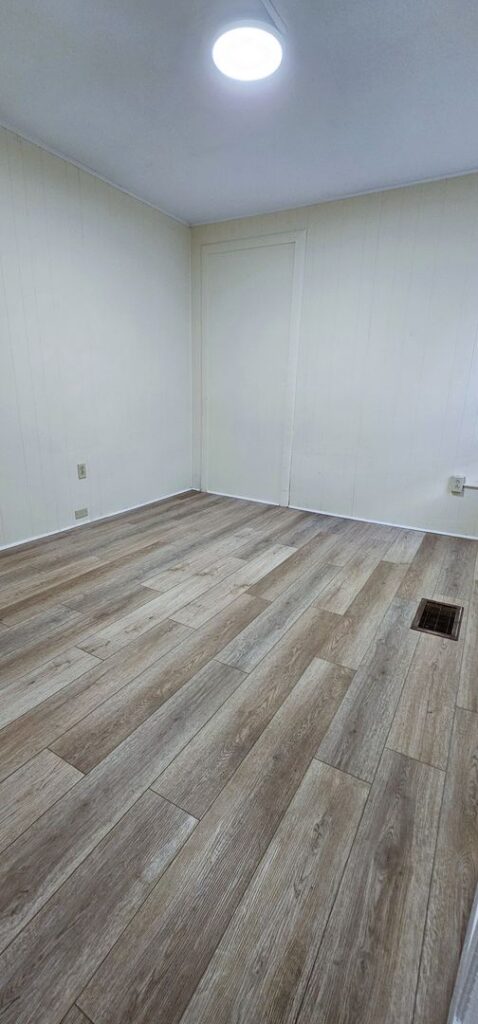 PRIVATE ROOM FOR RENT IN A FOUR BEDROOM APARTMENT Available for Immediate Move-in!