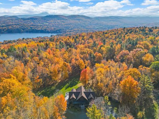 Large Log Cabin in Hinesburg – 448 Dynamite Hill Road