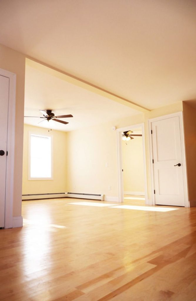 8 Chase St, Burlington, VT | Renovated 4 Bedroom Apartment Near UVM & Winooski | June 2027
