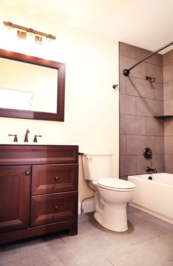 8 Chase St, Burlington, VT | Renovated 4 Bedroom Apartment Near UVM & Winooski | June 2027