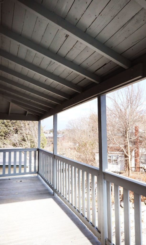 8 Chase St, Burlington, VT | Renovated 4 Bedroom Apartment Near UVM & Winooski | June 2027