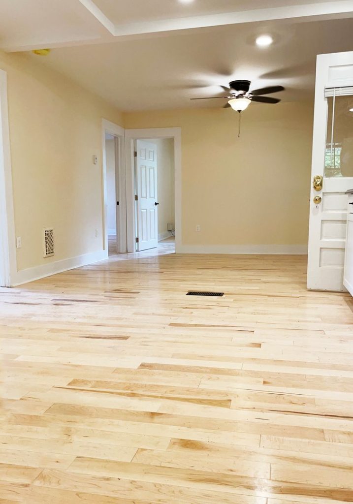 207 1/2 South Union St, Burlington, VT | 4 Bedroom Apartment Near UVM & Downtown | June 2027