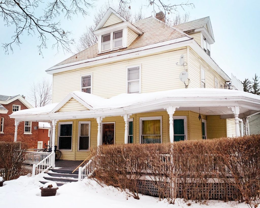 244 Maple St #3, Burlington, VT | 4 Bedroom Apartment Near UVM & Downtown | June 2027