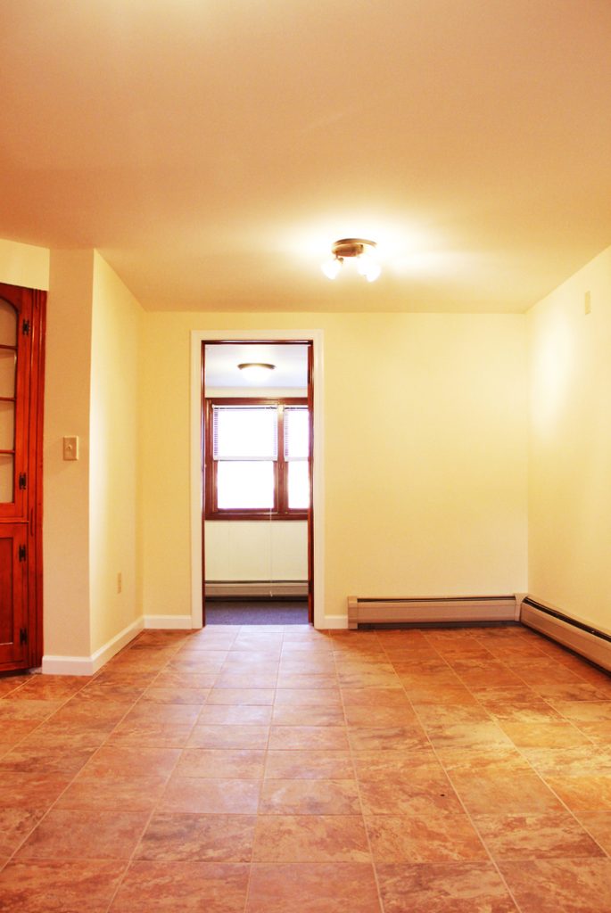 68B Chase St, Burlington, VT | 4 Bedroom Apartment Near UVM & Winooski | June 2027