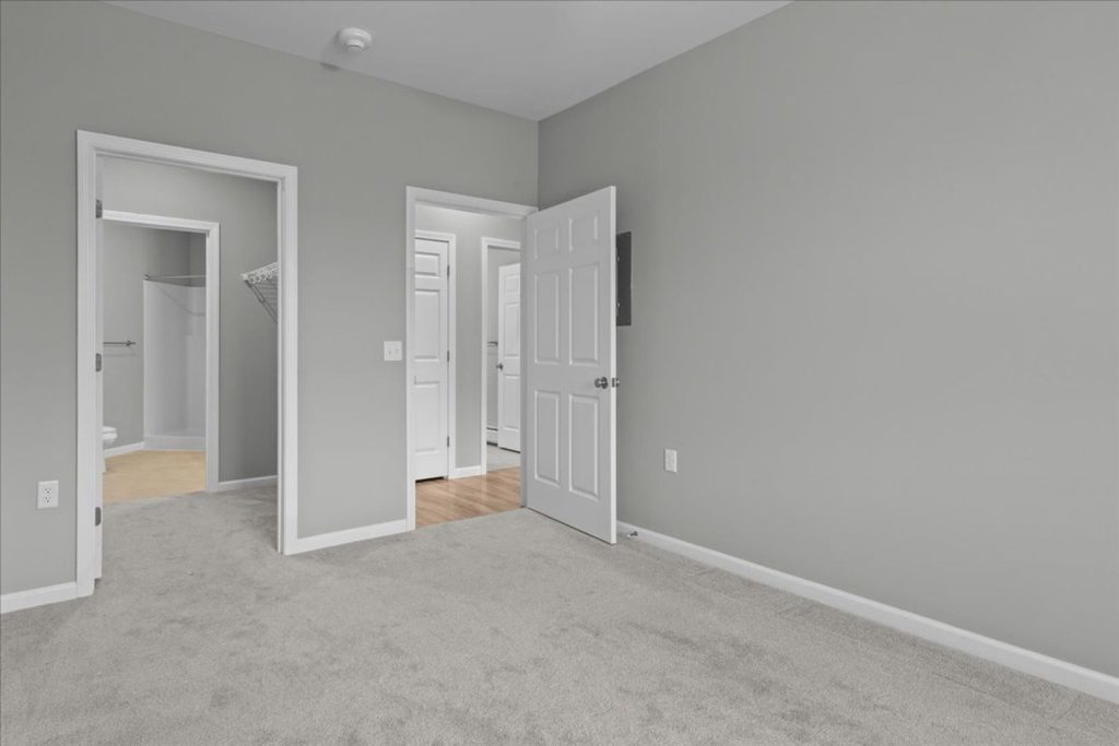 Newly Renovated 2 Bedroom in Williston – Available Starting November 1st!