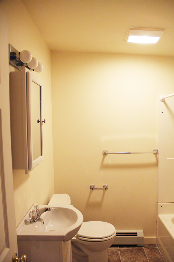 122 Archibald St, Burlington, VT | 5 Bedroom Apartment Near UVM | June 2027