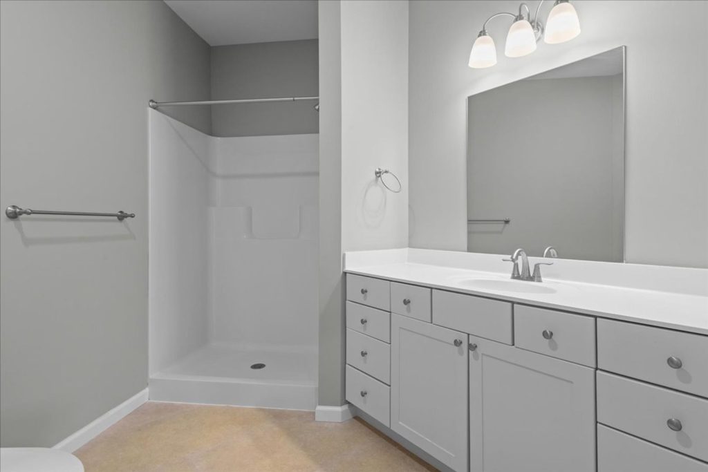 Newly Renovated 2 Bedroom in Williston – Available Starting November 1st!
