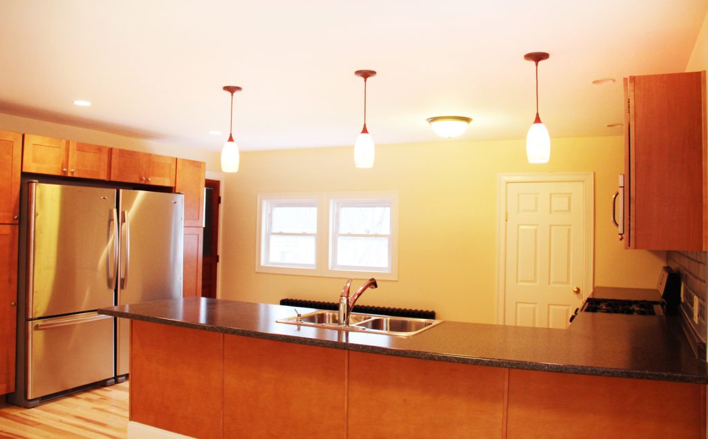 6 Bedroom House – 187 N. Champlain BURLINGTON- June 1st 2027!