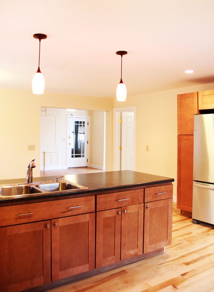 6 Bedroom House – 187 N. Champlain BURLINGTON- June 1st 2027!