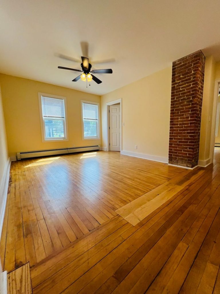 244 Maple St #3, Burlington, VT | 4 Bedroom Apartment Near UVM & Downtown | June 2027