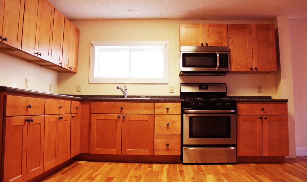69A Spring Street, Burlington, VT | 5 Bedroom Apartment Near UVM | June 2027