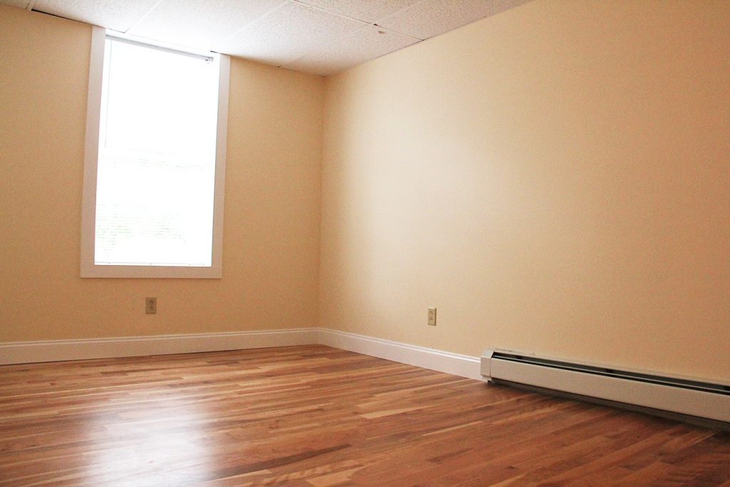 69A Spring Street, Burlington, VT | 5 Bedroom Apartment Near UVM | June 2027