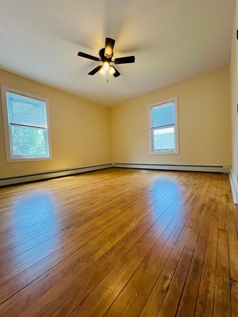 244 Maple St #3, Burlington, VT | 4 Bedroom Apartment Near UVM & Downtown | June 2027