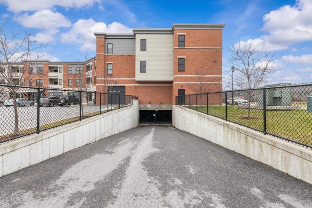 Newly Renovated 2 Bedroom in Williston – Available Starting November 1st!