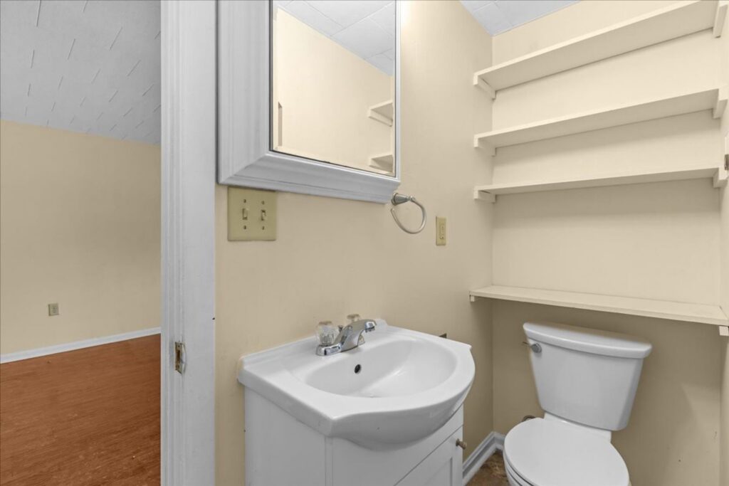 365 St Paul Street #6 -Available August 15th! – Burlington VT