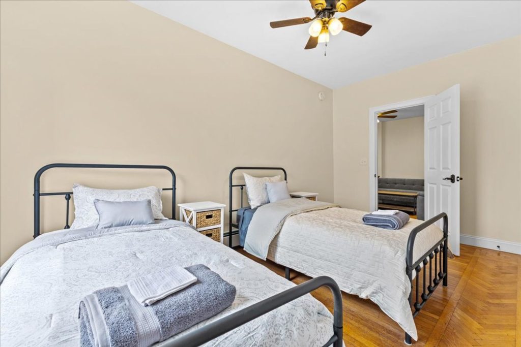 416 Pearl St #1, Burlington, VT | Renovated 4 Bedroom Apartment Steps from UVM | June 2027