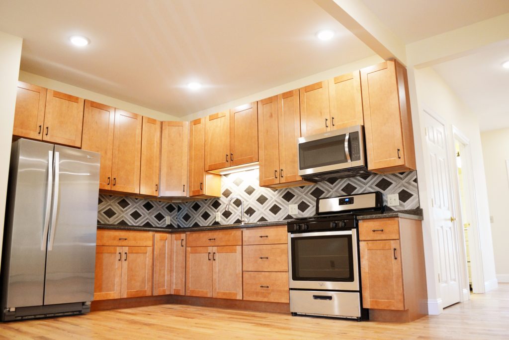 258 North St #7, Burlington, VT | 4 Bedroom, 2 Bathroom Apartment Near UVM | June 2027