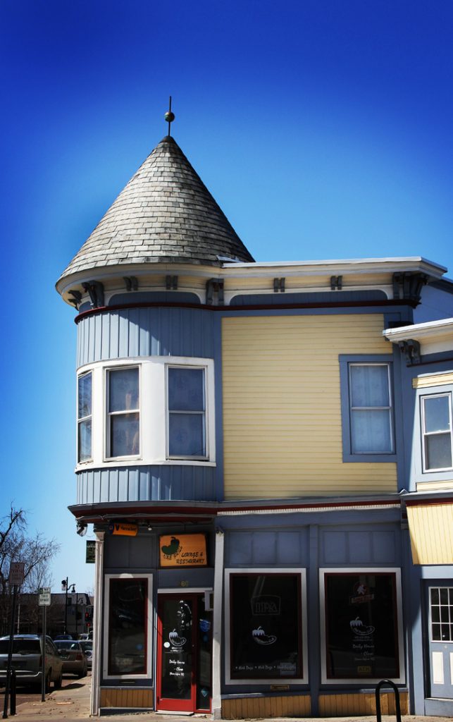 258 North St #7, Burlington, VT | 4 Bedroom, 2 Bathroom Apartment Near UVM | June 2027